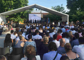 Plusieurs centaines de personnes étaient réunies à Marseille jeudi 28 juin pour les 20 ans de l'Ecole de la 2e chance (Photo JFE/Gomet')