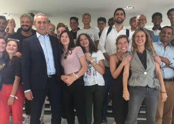 Lionel Royer-Perreaut lors de sa visite à thecamp le 25 juillet