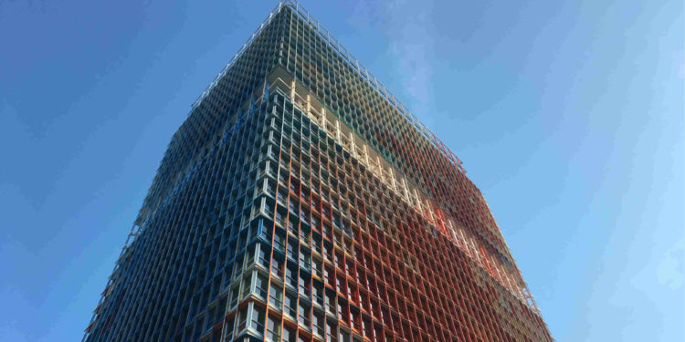 La tour La Marseillaise « emblème du renouveau » de la cité phocéenne a été livrée