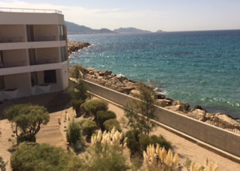 [Tourisme] Hôtel Nhow Marseille : un design contrasté entre lumière et obscurité