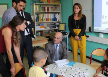 Le ministre Jean-Michel Blanquer visite l'école primaire Paul Cézanne à Vitrolles