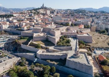 Le groupe SOS va s'emparer du fort d'Entrecasteaux (Crédit : Groupe SOS)