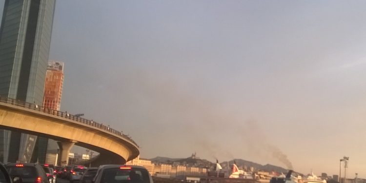Pic de pollution aux particules fines dans les Bouches-du-Rhône