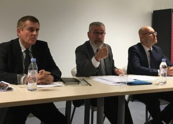 La Plaine : une palissade en béton de 2,5 mètres installée autour de la place Jean Jaurès