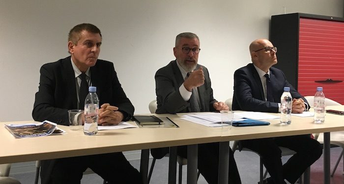 La Plaine : une palissade en béton de 2,5 mètres installée autour de la place Jean Jaurès