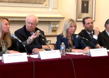 Jean-Claude Gaudin reçoit les collectifs d’aides aux sinistrés de la rue d’Aubagne