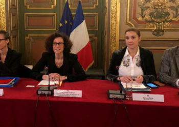 La secrétaire d'Etat Emannuelle Wargon à la préfecture à Marseille lundi 3 décembre 2018 (Photo AP).