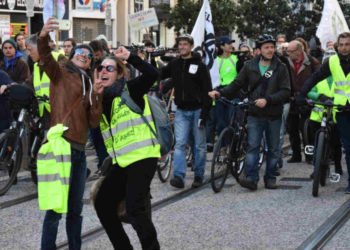 Marche pour le climat et gilets jaunes ensemble à Marseille… avant les casseurs