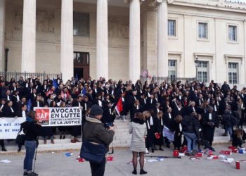 Les avocats toujours mobilisés à Marseille contre le projet de réforme de la justice