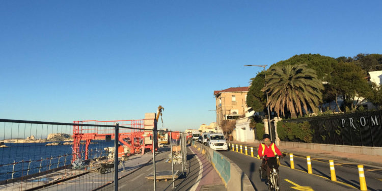 Les travaux sur la Corniche marseillaise doivent durer jusqu'en 2022 (Photo Gomet')