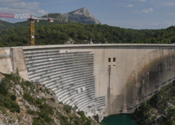 La barrage de Bimont dont les travaux doivent se terminer cet été (Crédit SCP)