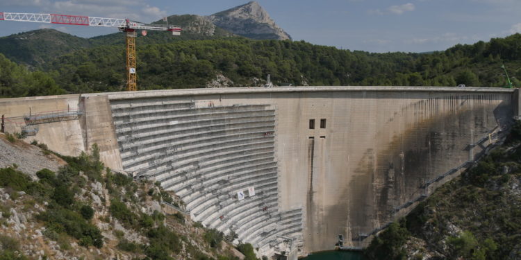 La barrage de Bimont dont les travaux doivent se terminer cet été (Crédit SCP)