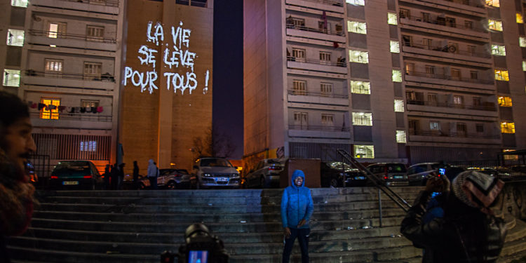 Philippe Echaroux illumine Félix Pyat avec l’aide des jeunes du quartier
