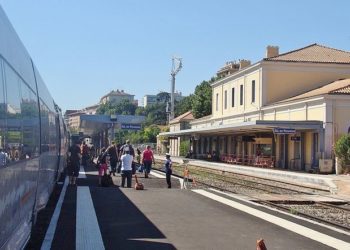 Des projets innovants plutôt que des espaces vides dans les gares SNCF de la région