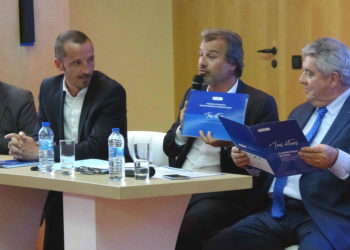 De g. à d., les responsables de l'UPE 13, de la CPME 13 avec Jean-Luc Chauvin président de la CCI MP et le préfet Dartout (Photo JFE)