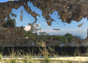 La Traversée de la Méditerranée de l'artiste sétois Jean Denant à la Villa Carmignac à Porquerolles (Photo Gomet')