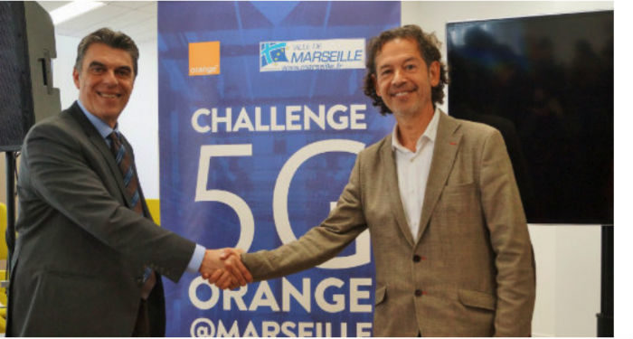 Daniel Sperling, adjoint au maire à l'innovation, et Fabien Finucci, délégué régional Marseille Provence Orange.
