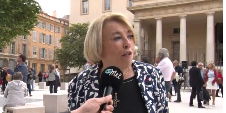 Maryse Joissains sur la ligne de départ