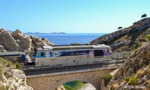 Vive le train sur la Côte Bleue : la SNCF vous invite à bord de sa ligne mythique