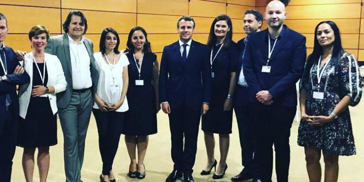Les représentants de la société civile française au Sommet des deux rives avec Emmanuel Macron (Photo DR).