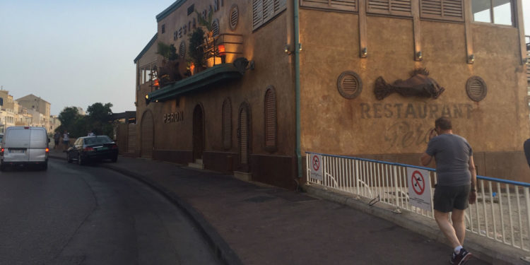 Le restaurant Peron sur la Corniche à Marseille (Photo Gomet').
