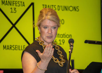 Hedwig Fijen, la créatrice de la biennale européenne nomade d'art contemporain. La 13e édition démarre vendredi 28 août 2020 (Crédit archives Gomet'/JYD).