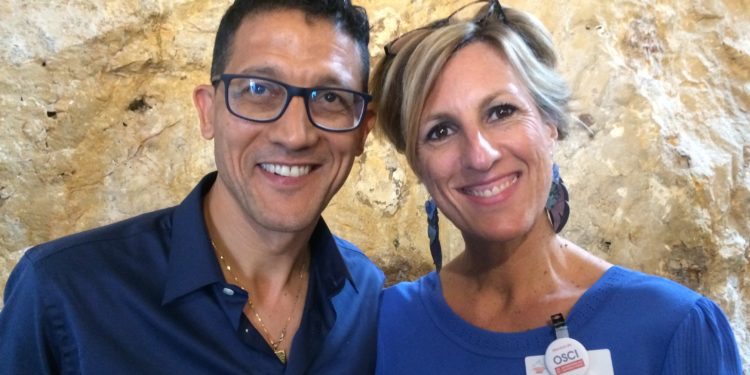 Anne Martel-Reison, déléguée interrégionale Sud-Est de l’OSCI avec Zakaria Fahim, président de Hub Africa, salon des investisseurs et des entrepreneurs en Afrique et Managing Partner de BDO, venu du Maroc pour s’inspirer de ce modèle de rencontre. (Photo CA)