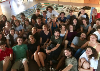 Corinne Vezzoni (aucentre en haut) avec les étudiants en architecture de Venise (Photo DR)