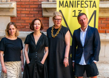 Une partie de l'équipe artistique de Manifesta 13 Marseille avec la directrice Hedwig Fijen (Photo JY Delattre/Gomet')