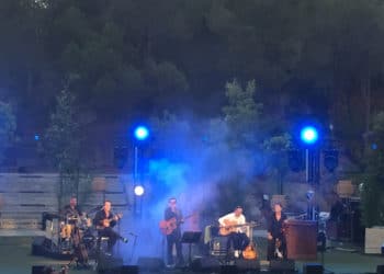 [On a aimé] Le jazz virevoltant de Thomas Dutronc enchante les 5 continents