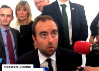 Réforme de la décentralisation : Sébastien Lecornu joue la montre