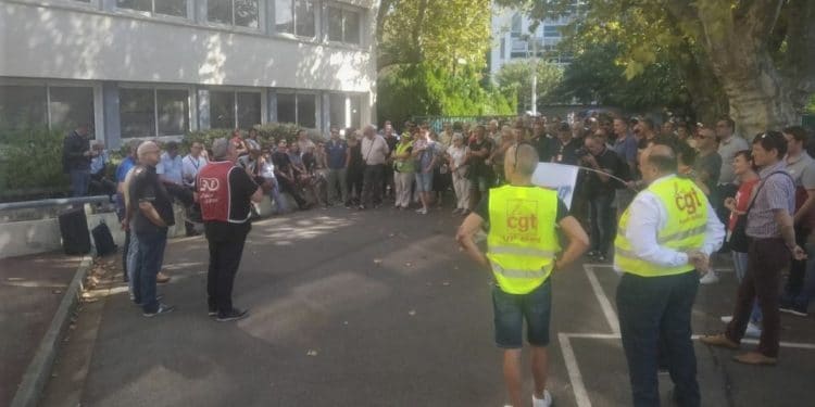 [Energie] Une centaine de personnes rassemblées devant EDF à Marseille contre le plan « Hercule »