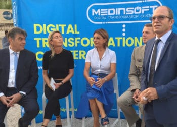 André Jeannerot, le président de Medinsoft, avec les personnalités lors de l'ouverture du Grand Opening 2019 (Crédit photo JFE/Gomet')