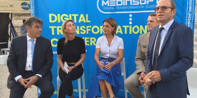 André Jeannerot, le président de Medinsoft, avec les personnalités lors de l'ouverture du Grand Opening 2019 (Crédit photo JFE/Gomet')