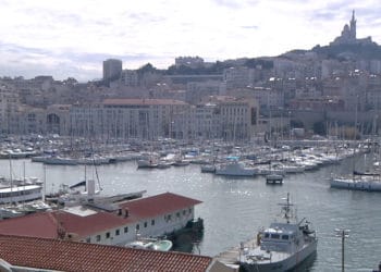 le vieux port à marseille, haut lieu de la location de meublés