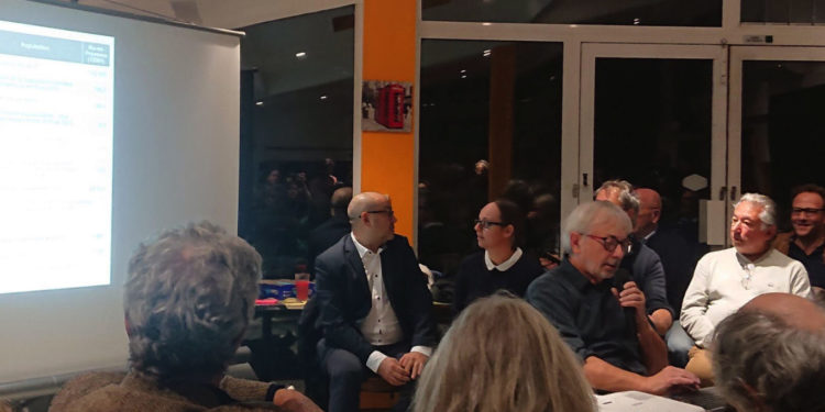 Réunion d'Aix en partage (crédit @aixenpartage)