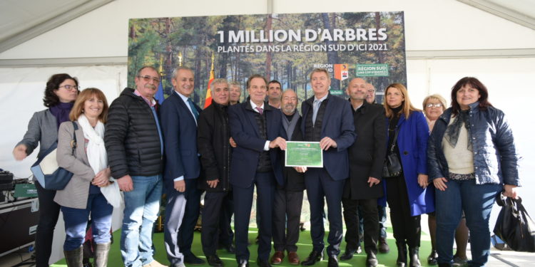 Renaud Muselier a donné le coup d'envoi du plan 1 million d'arbres de la Région (crédit : Région Sud)