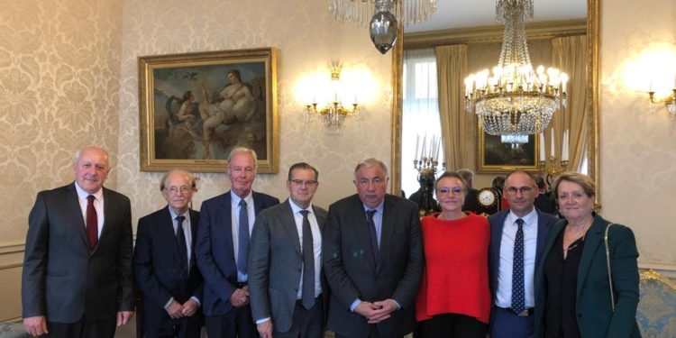 Le grands élus du Pays d'Arles au Sénat pour parler de la fusion Département métropole et de l'avenir du territoire