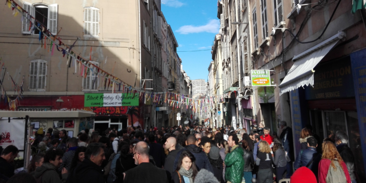 Rue d’Aubagne : réactions et tensions lors de la journée de commémoration