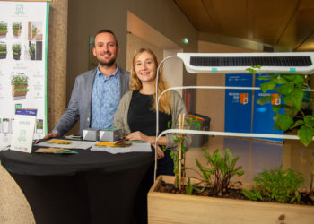 Quentin Rousselot veut populariser l'agriculture urbaine avec sa jardinière connectée (Crédit JYD)