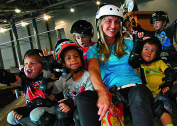 Les enfants qui aiment la glisse sur trottinettes vont avoir du spectacle (Photo DR POMGE).