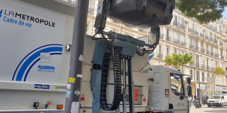 La Métropole se charge désormais uniquement de la collecte des déchets ménagers (Photo JYD).