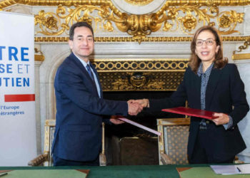 Tanya Saadé Zeenny, présidente de la Fondation CMA CGM, et Eric Chevallier (Crédit Jonathan Sarago MEAE)