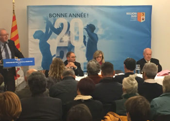 Michel Fenard président du PETR du Pays d'Arles prend la parole le 15 janvier 2020 lors de la cérémonie de signature du CRET (Photo Gomet')