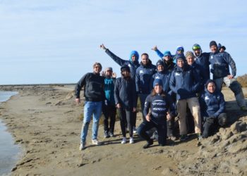 Alex Caizergues (au centre à genou) et toute l'équipe de Syroco (Crédit DR)