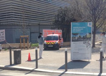 Les tests de dépistage s'organisent en masse à l'IHU Méditerranée Infection. Mais l'ARS pose des limites. (Crédit Gomet'/AD).