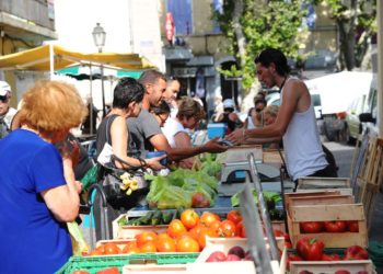 Fermeture des marchés : Charroux et Dharréville réclament des aides pour les producteurs (Crédit Ville Martigues)