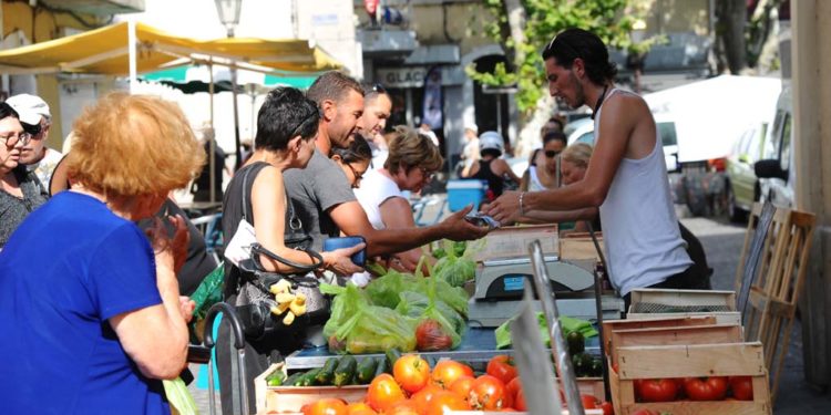 Fermeture des marchés : Charroux et Dharréville réclament des aides pour les producteurs (Crédit Ville Martigues)