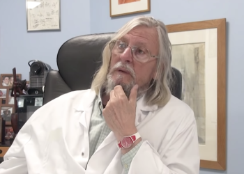 Didier Raoult, infectiologue et directeur de l'IHU Méditerranée Infection (Crédit IHU)