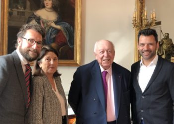 De g. à d : Vincent Gaymard (chaînes Provence), Dominique Vlasto (Adjointe au tourisme), Jean-Claude Gaudin et Nicolas Guyot, VP Umih 13 (Crédit NG)